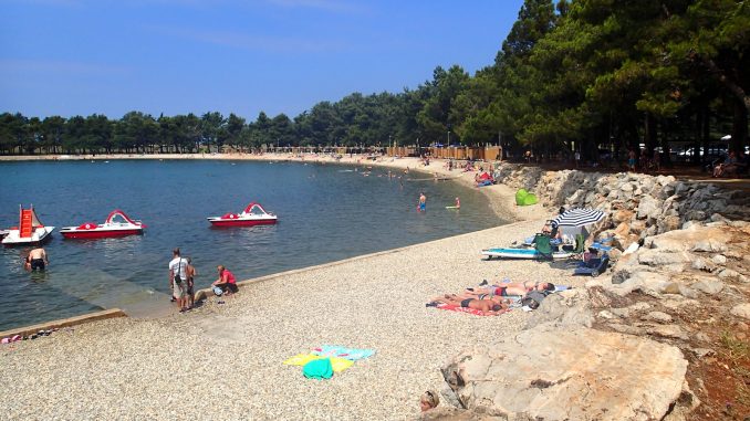 karpinjan beach novigrad